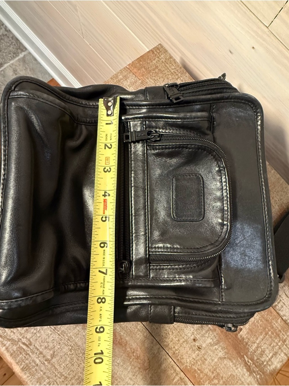 Tumi Crossbody Messenger Black Leather Bag Pockets - Picture 15 of 16